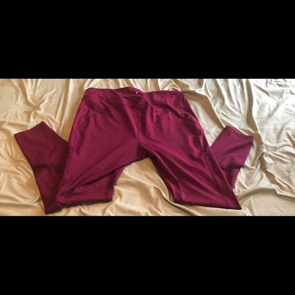 old navy active XXL womans, maroon NWOT pants - Picture 3 of 3